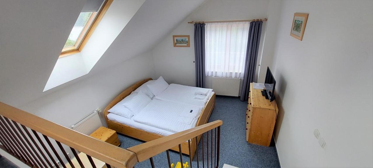Hotel Vltava Frymburk Ngoại thất bức ảnh